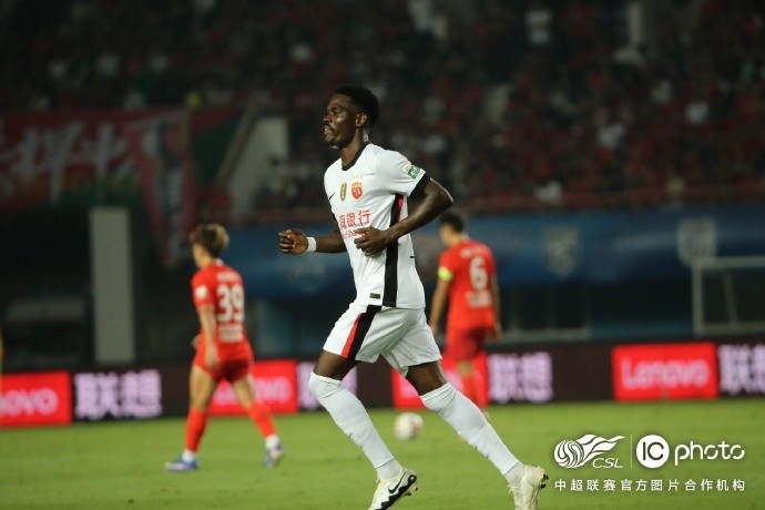 李新翔扳平+让·克劳德替补头槌 海港2-1客胜河南